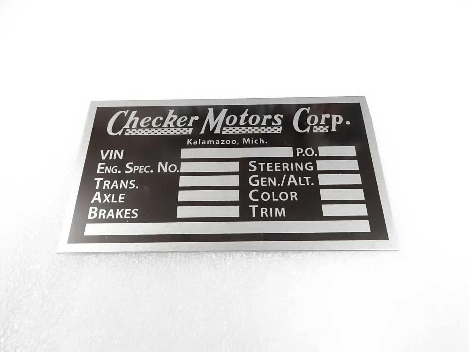 DATA PLATE FOR VINTAGE CHECKER MOTORS CORP #V275-8