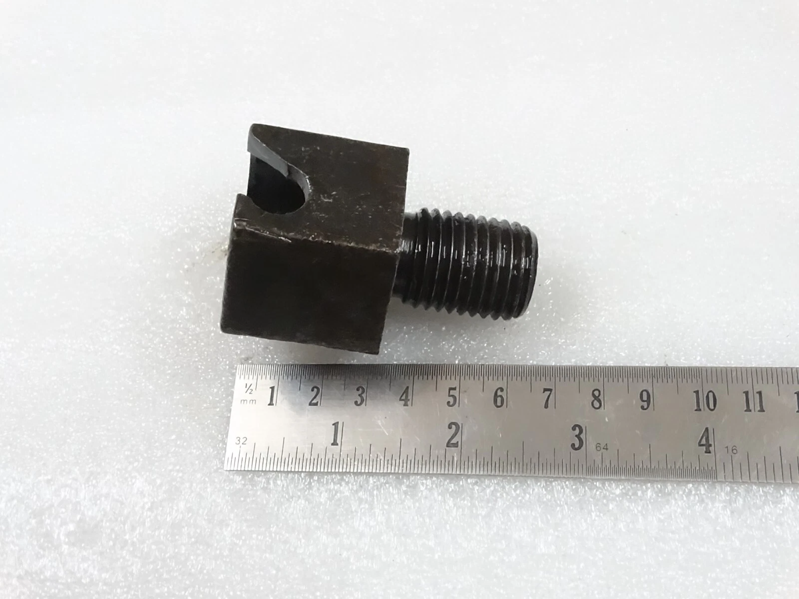 For Ferguson Tractor 35 135 Crankshaft Pulley Starter Bolt #13-22