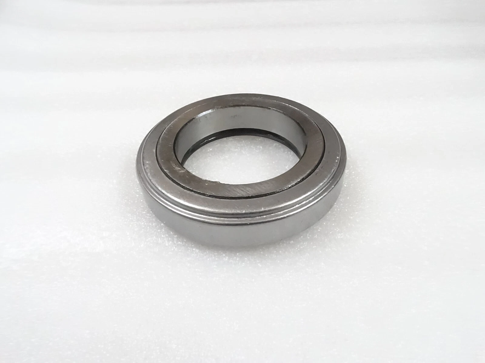 Clutch Release Outer Bearing 9W2.5 OD 102MM For Massey Ferguson MF- 35 135 165