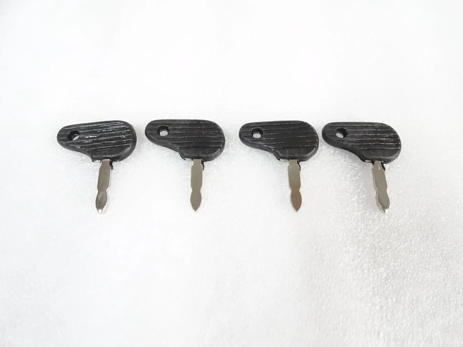 4 x Massey Ferguson 6100 Series 6120 6130 6140 6150 Ignition Switch Key #15A13