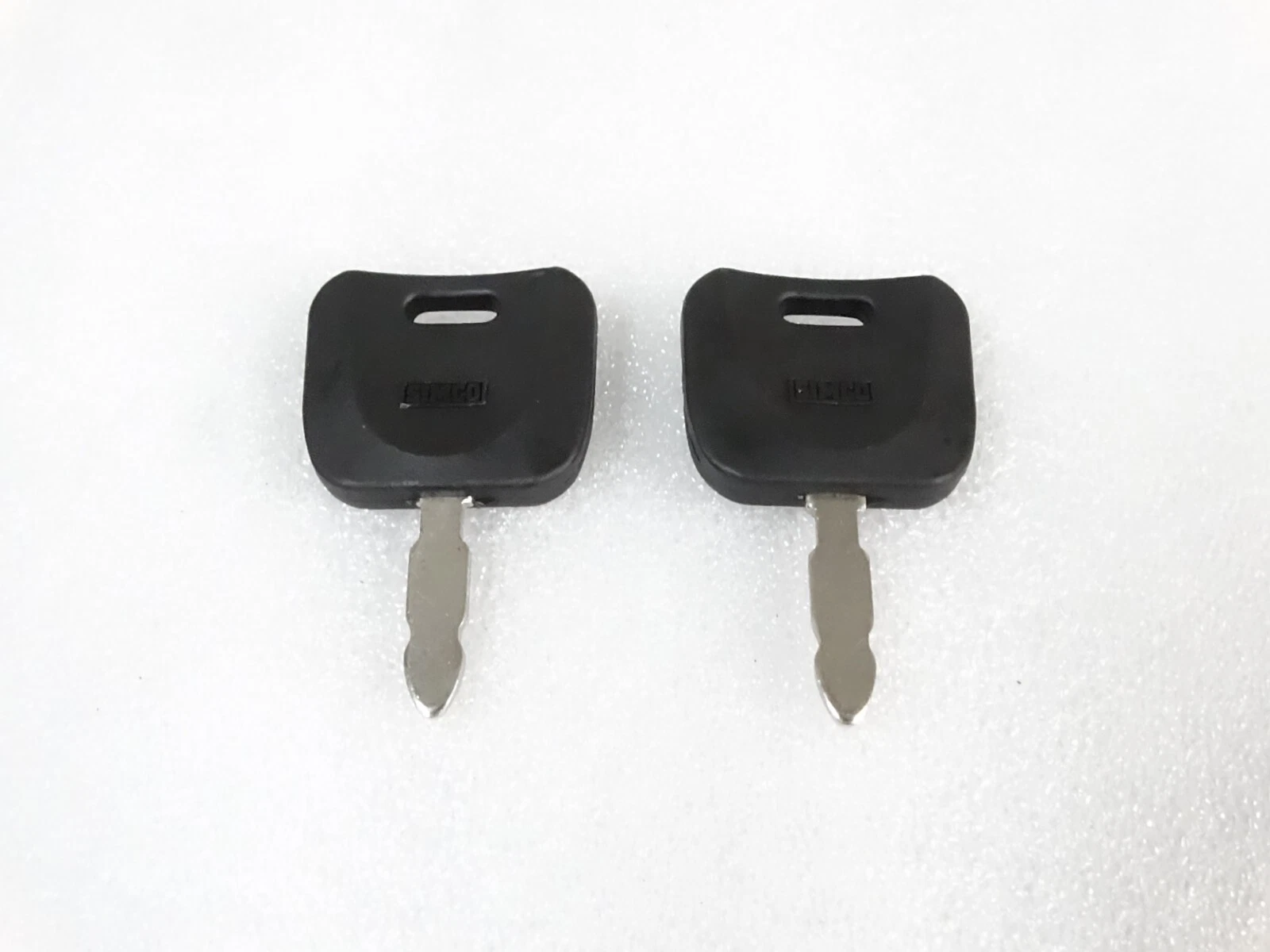 2 x Lucas Ford Holland 7000 7610 TW10 TW20 Tractor Switch Ignition Key #15A172 x Lucas Ford Holland 7000 7610 TW10 TW20 Tractor Switch Ignition Key #15A17