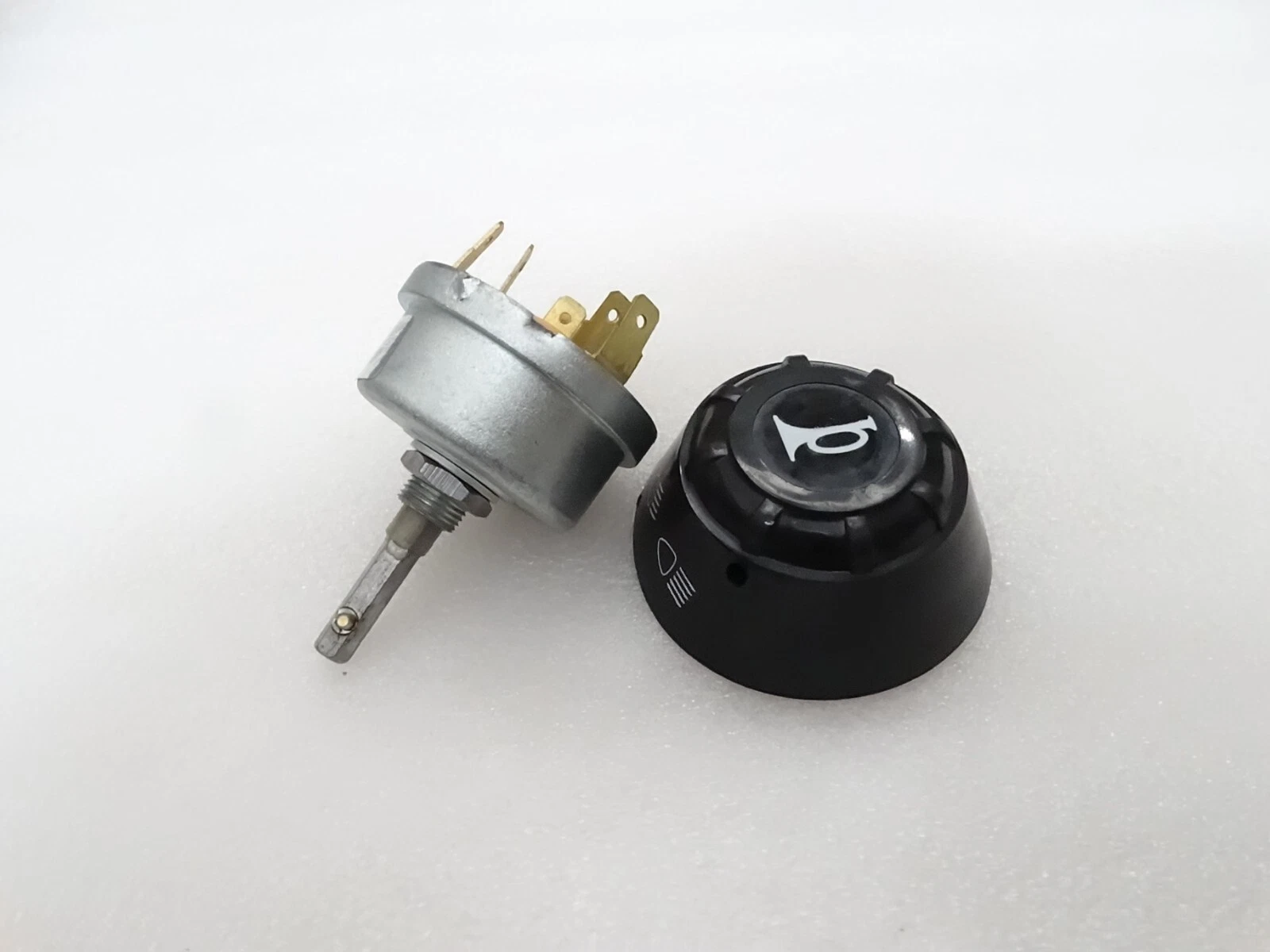 For Massey Ferguson 230 240 250 265 275 290 298 Tractor Light Switch Horn Button