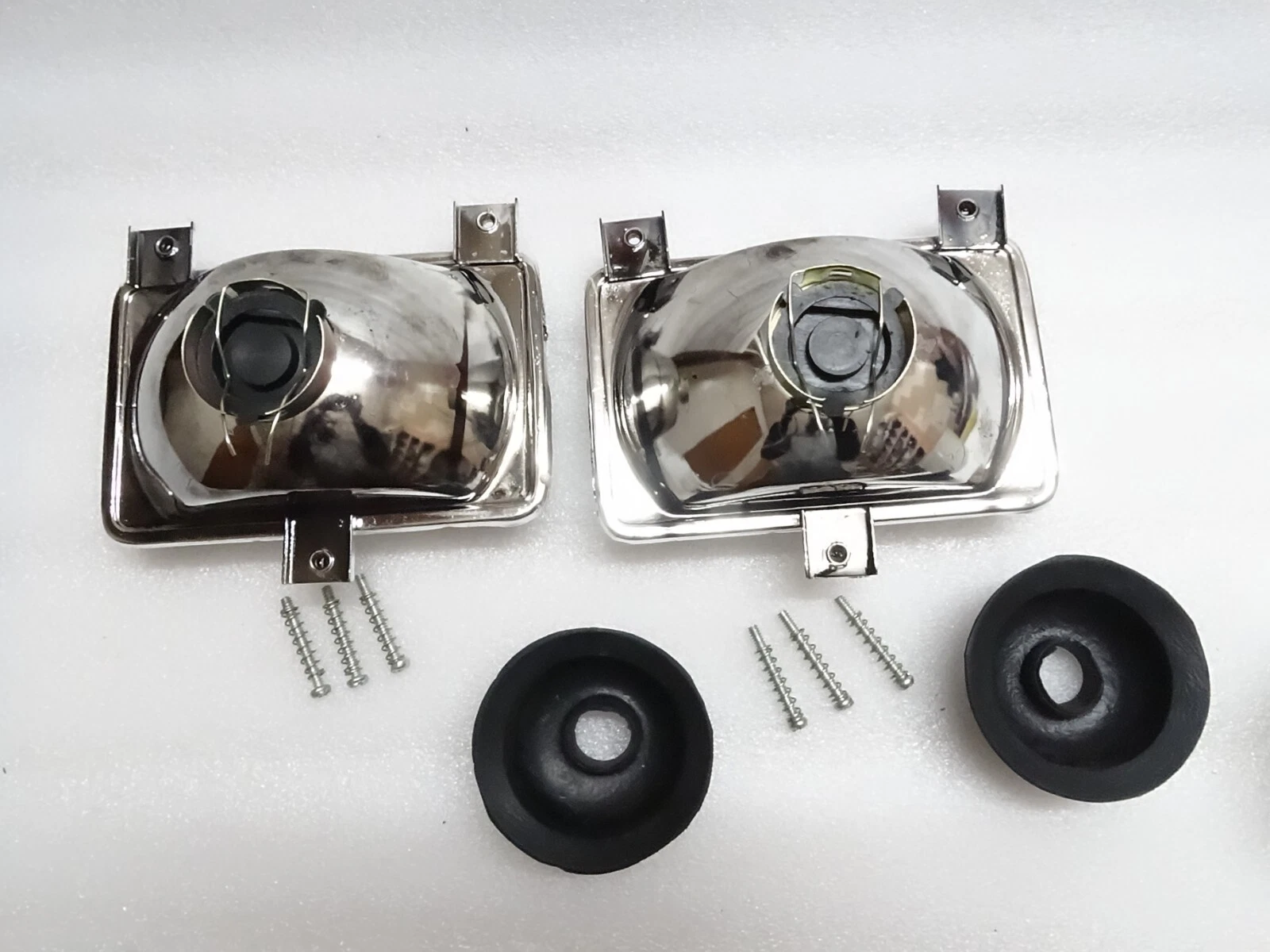 Headlight Pair For Massey Ferguson Tractors 1693943M1 #18C15