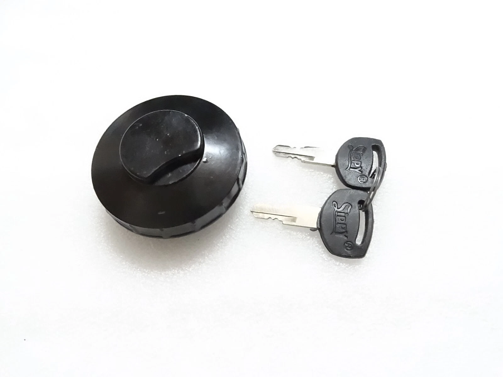 New Steel Made Black Massey Ferguson Tractor Fuel Tank Cap With Lock #18D22